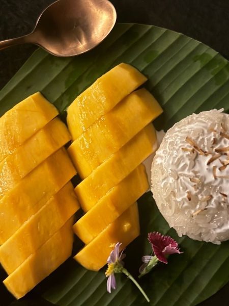 Sweet Mango Sticky Rice